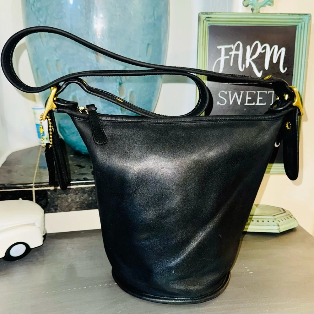 Coach 1993 Helen Berg's Legacy Bucket Bag - Black Glove-tanned leather & brass - Picture 5 of 16